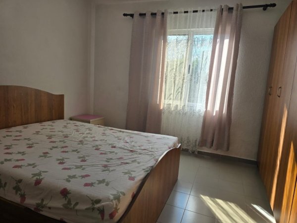 Tirane, jepet me qera apartament 2+1 Kati 1, 100 m² 400 € (laprake)