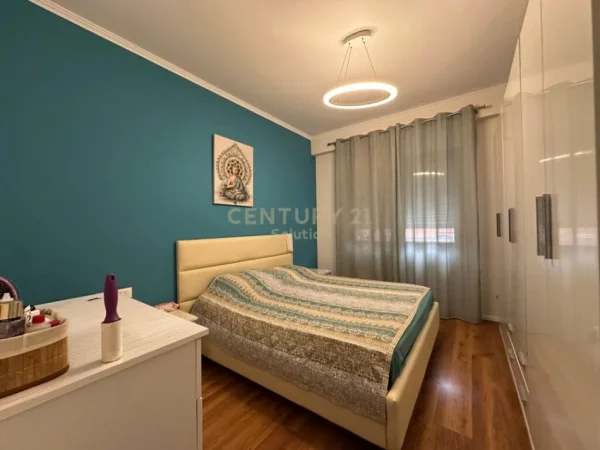 Tirane, jap me qera apartament 1+1 , 77 m² 800 € (Kompleksi Delijorgji)
