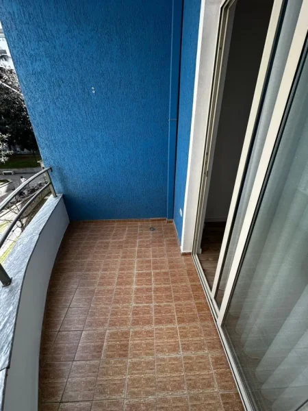 Tirane, shitet apartament 1+1+Ballkon Kati 1, 72 m² 99.000 € (misto mame)