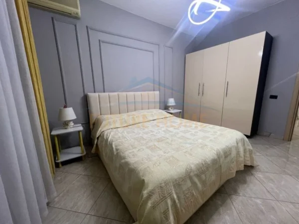 Tirane, jepet me qera apartament 1+1 Kati 4, 75 m² 600 € (Rruga e Kavajes)