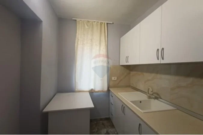 Tirane, shitet apartament 1+1+Ballkon Kati 3, 58 m² 135.000 € 