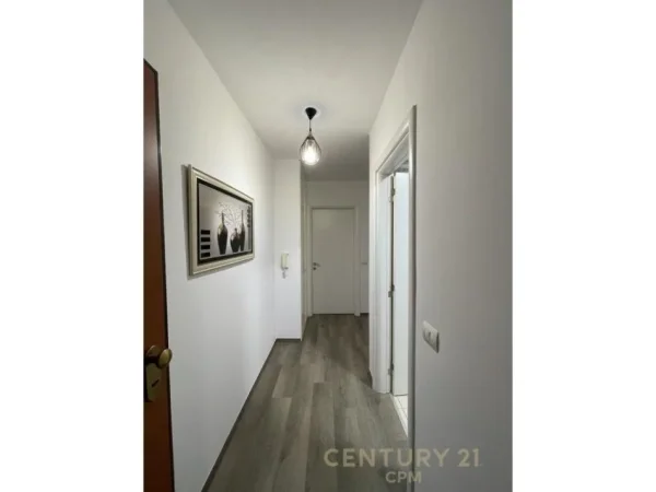 Tirane, jap me qera apartament 1+1+Ballkon , 76 m² 630 € (Liqeni i Thatë)
