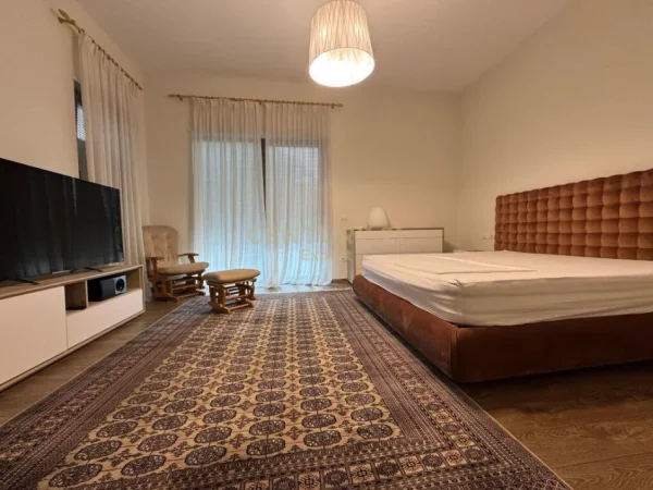 Tirane, SHES VILE ME PISHINE NE ROLLING HILLS RESIDENCE  , 762 m² 2.300.000 € (Qendra Tregtare TEG)