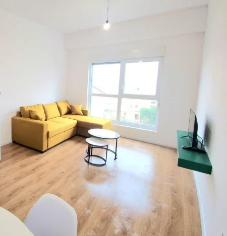 Tirane, jap me qera apartament 1+1+Ballkon Kati 2, 65 m² 360 € (Ali Dem, te kompleksi Kaimi)