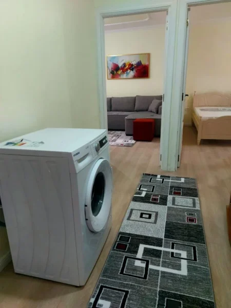 Tirane, jap me qera apartament 1+1+Ballkon Kati 5, 60 m² 450 € (Ali Dem, afer Big Market)
