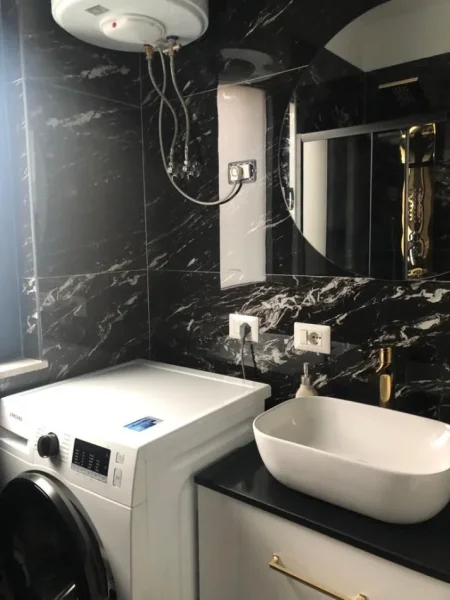 Tirane, jepet me qera apartament 1+1+Ballkon Kati 2, 64 m² 700 € 
