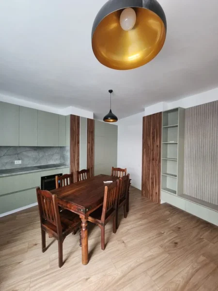 Tirane, jepet me qera apartament 2+1 Kati 2, 113 m² 900 € (Kompleksi Salillari)