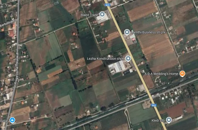 Lezhe Shengjin, shitet toke , 17.000 m² 340.000 € (LEZHE)