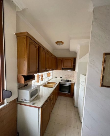 Tirane, jepet me qera apartament 2+1+Aneks Kati 8, 85 m² 700 € (rruga e elbasanit)