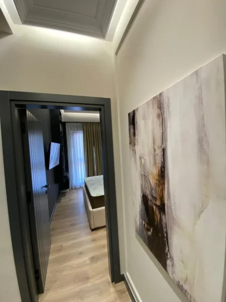 Tirane, jepet me qera apartament 1+1+Ballkon Kati 12, 74 m² 1050 € (Tirana Garden Building, Rruga e Kavajës)