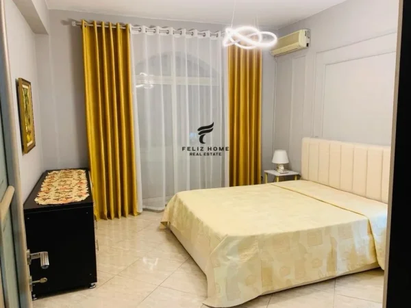 Tirane, jepet me qera apartament 1+1+Ballkon Kati 4, 74 m² 600 € (RRUGA E KAVAJES)