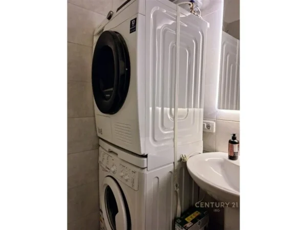 Tirane, jepet me qera apartament 2+1 Kati 5, 85 m² 550 € (Ali dem)