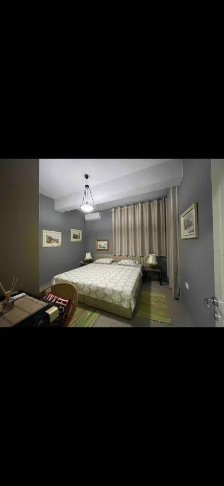 Tirane, jepet me qera apartament 1+1+Aneks+Ballkon Kati 2, 80 m² 550 € (Stacioni trenit)
