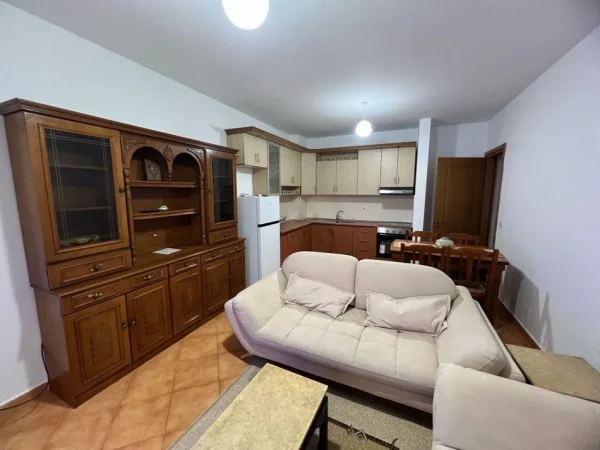 Tirane, jepet me qera apartament 2+1 Kati 1, 480 m² 480 € (Astir)