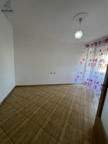 Tirane, shitet apartament 1+1 Kati 2, 79 m² 93.000 € (Fresk)
