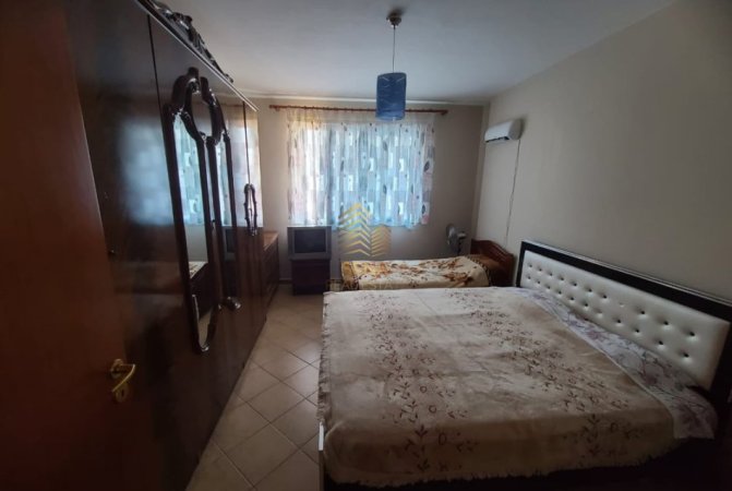 Tirane, jepet me qera apartament 1+1 Kati 7, 70 m² 400 € (Rruga Aleksander Moisiu)