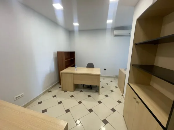 JEPET ME QERA AMBJENT ZYRASH NE BLLOK