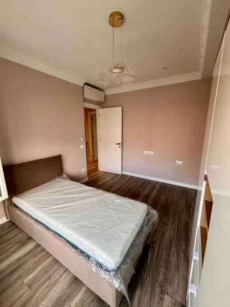 Tirane, jepet me qera Vile 2 Katshe Kati 0, 245 m² 3.000 € (Elysium Residence)