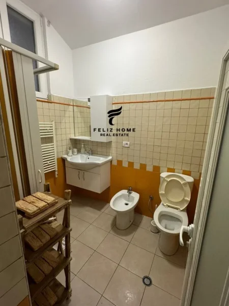 Tirane, jepet me qera apartament 2+1+Aneks+Ballkon Kati 7, 114 m² 800 € (QEMDER)