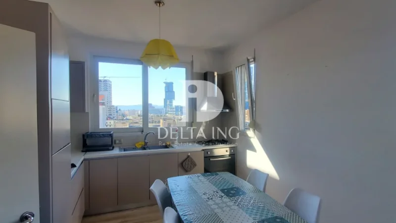 Tirane, jepet me qera apartament 2+1 , 600 € (Pazari i Ri)