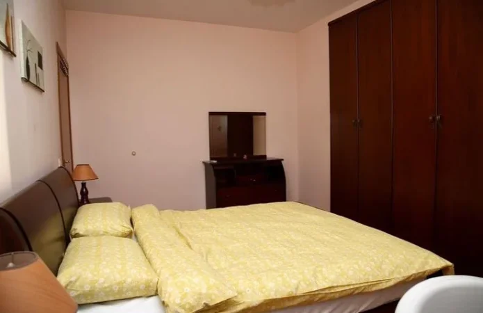 Tirane, jepet me qera apartament 2+1+Ballkon Kati 9, 125 m² 800 € (Qender)