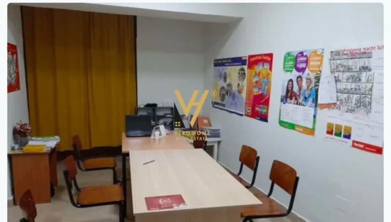 Tirane, shitet dyqan Kati 0, 25 m² 51.500 € (TREGU ELEKTRIK)