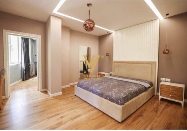 Tirane, jepet me qera apartament 2+1+Ballkon Kati 2, 100 m² 650 € (LIQENI I THATE)