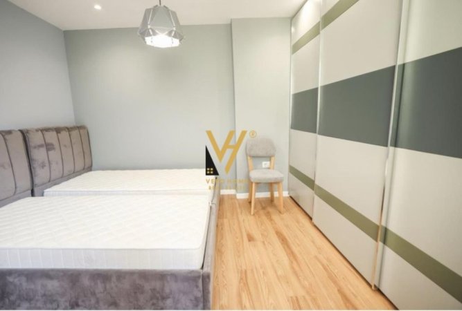 Tirane, jepet me qera apartament 2+1+Ballkon Kati 2, 100 m² 650 € (LIQENI I THATE)
