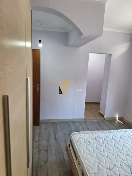 Tirane, shitet apartament 2+1+Ballkon Kati 2, 95 m² 210.000 € (KOMUNA E PARISIT)