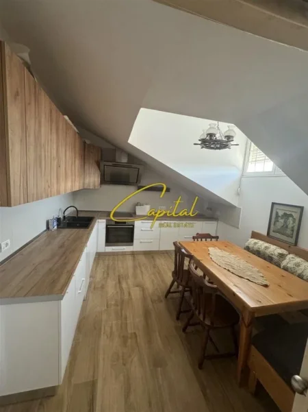 Tirane, jepet me qera apartament 2+1 Kati 7, 114 m² 800 € (STACIONI TRENIT)