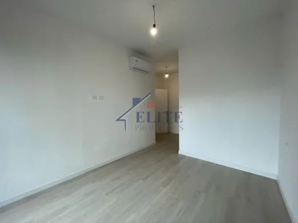 Tirane, jepet me qera zyre Kati 2, 100 m² 750 € (Myslym Shyri)