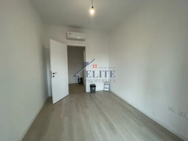 Tirane, jepet me qera zyre Kati 2, 100 m² 750 € (Myslym Shyri)