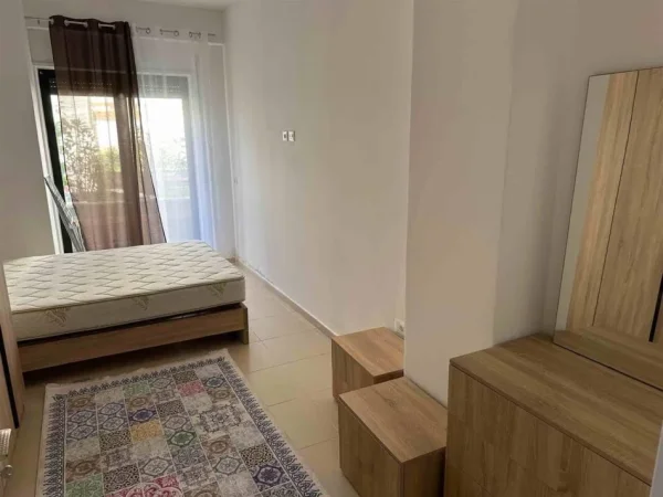 Tirane, jepet me qera apartament 1+1 Kati 1, 71 m² 400 € (Kodra e Diellit)