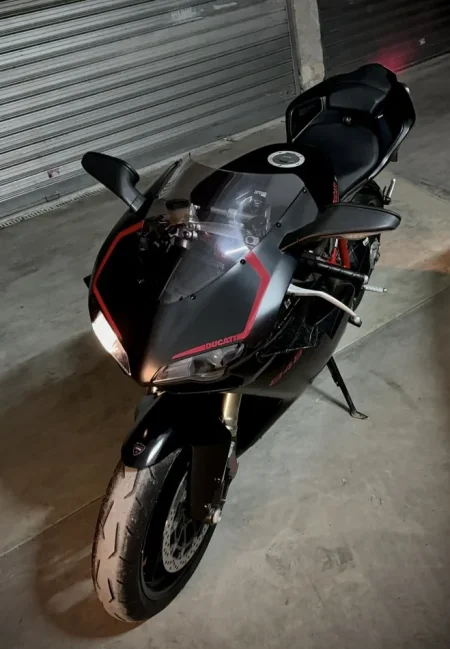 ❌OKAZION ❌🇮🇹SHITET MOTORR SPORTIV DUCATI 848 evo CARBON EDITION  🇮🇹9800milje  🇮🇹Pjes Carboni(Max Carbon) 🇮🇹Sistem frenash brembo 🇮🇹Marmita termignioni 🇮🇹Carbon Wings 🇮🇹