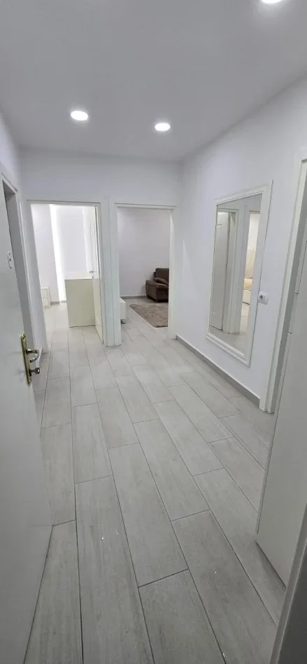 Tirane, shitet apartament 2+1 Kati 3, 85 m² 158.000 € (Rruga Kavajes)