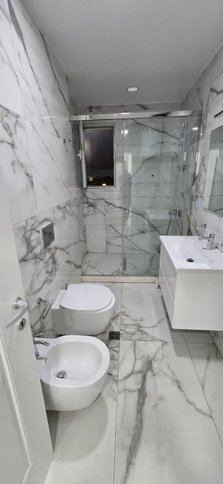 Tirane, shitet apartament 2+1 Kati 3, 85 m² 158.000 € (Rruga Kavajes)