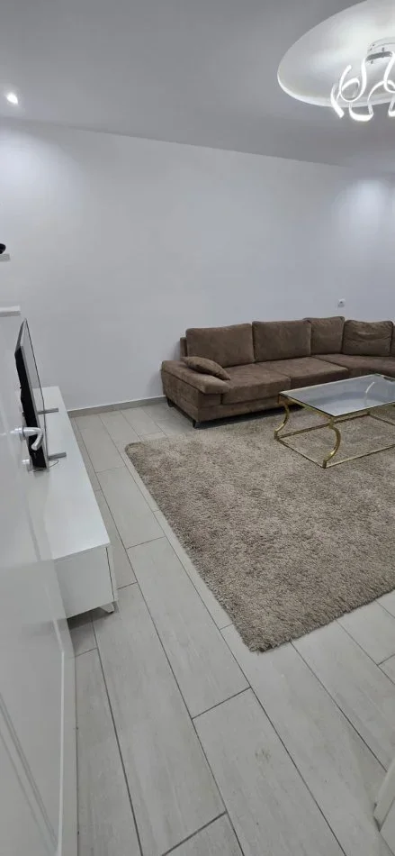 Tirane, shitet apartament 2+1 Kati 3, 85 m² 158.000 € (Rruga Kavajes)