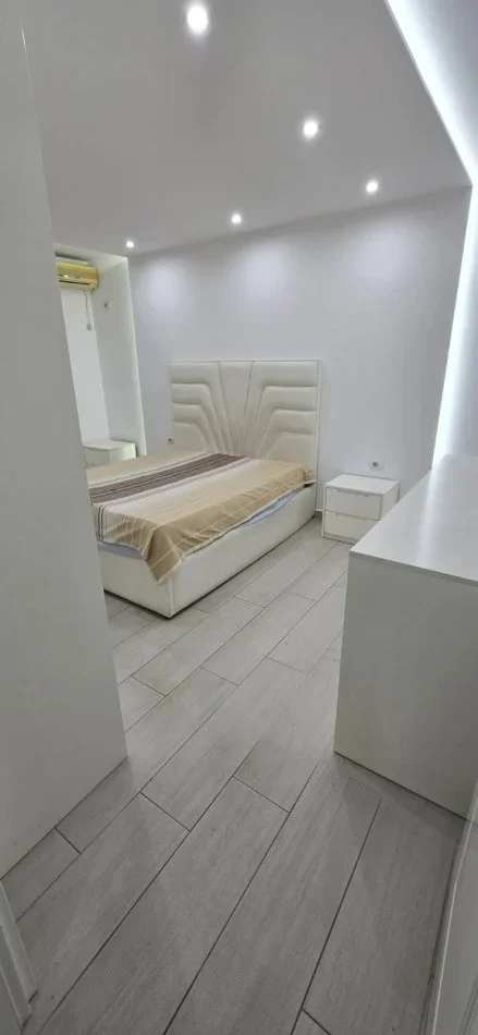 Tirane, shitet apartament 2+1 Kati 3, 85 m² 158.000 € (Rruga Kavajes)