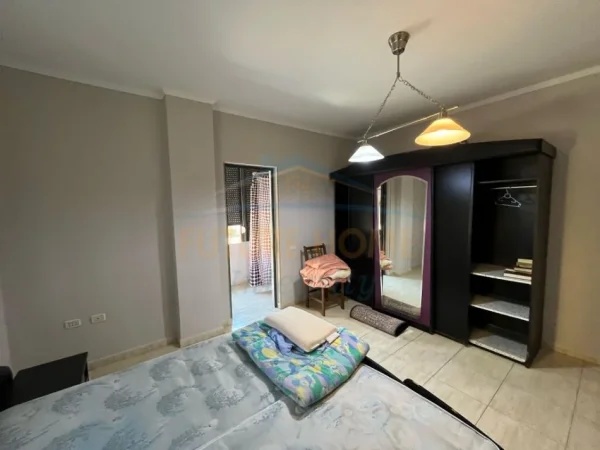 Tirane, jepet me qera apartament 2+1+Ballkon Kati 3, 110 m² 500 € (Ali Demi)