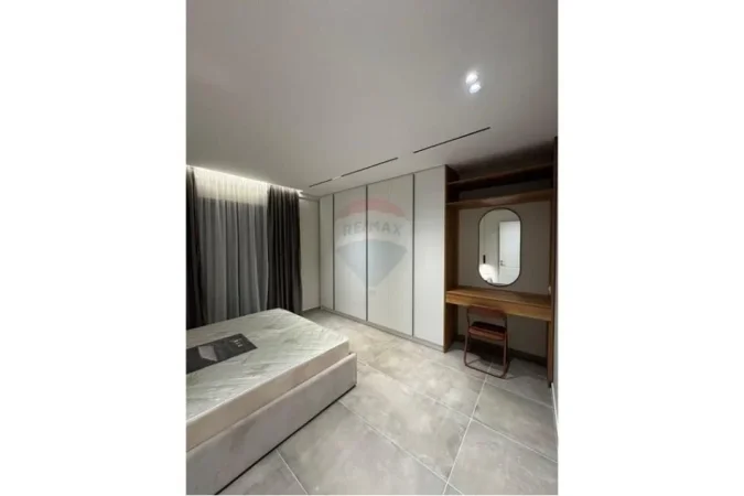 Tirane, shitet apartament 2+1+Ballkon Kati 4, 91 m² 170.000 € 