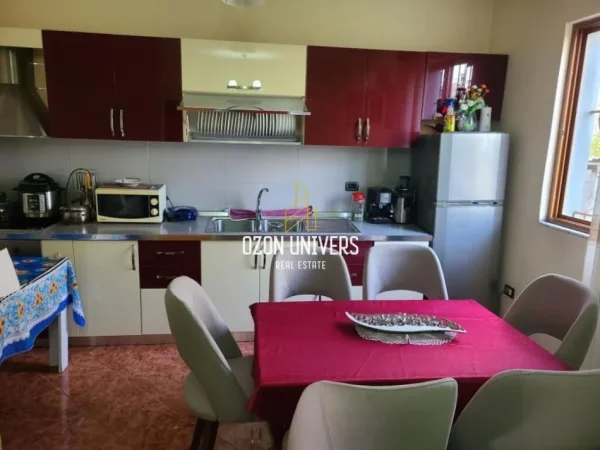 Shqiperi, shitet Vile 2+1 Kati 1, 329 m² 160.000 € (kamez)