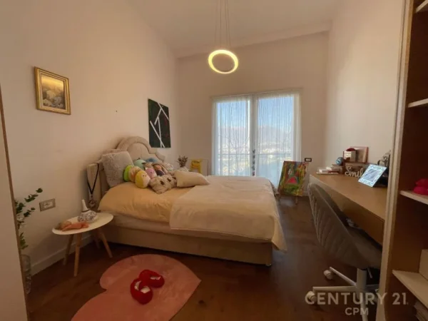 Tirane, shes Vile Me Pishine , 344 m² 990.000 € (Kodra e Diellit)