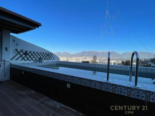 Tirane, shes Vile Me Pishine , 344 m² 990.000 € (Kodra e Diellit)