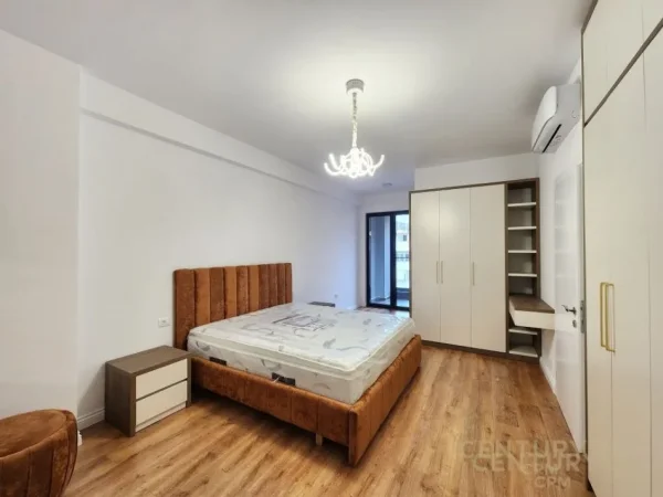 Tirane, jap me qera apartament 2+1+2+POST PARKIMI  , 116 m² 1.200 € (Komuna e Parisit)
