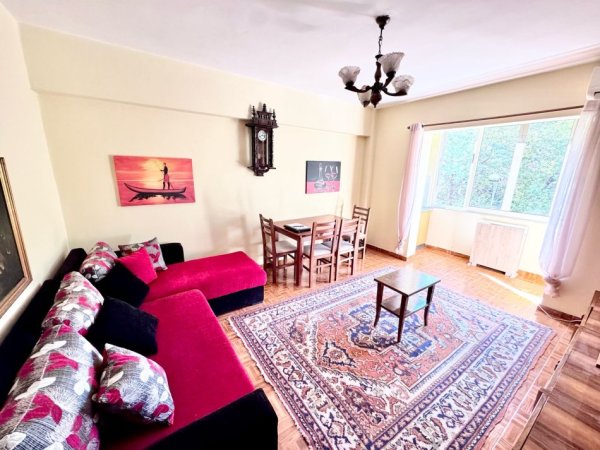 Tirane, jepet me qera apartament 2+1+Aneks Kati 2, 500 € (qender)