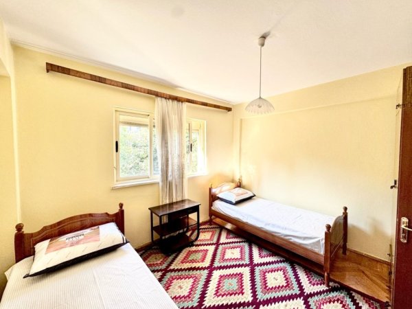 Tirane, jepet me qera apartament 2+1+Aneks Kati 2, 500 € (qender)