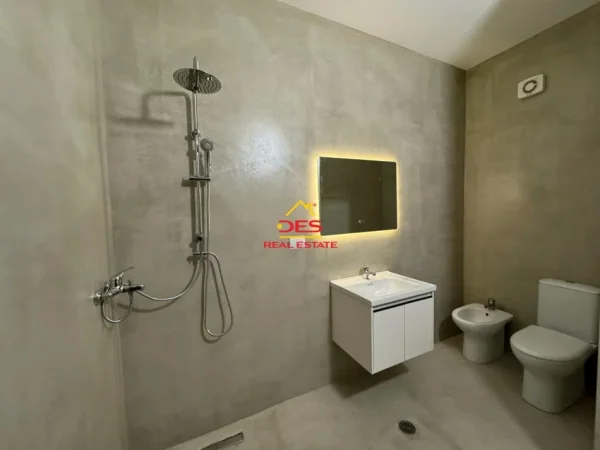 Vlore, shitet garsonier , 48 m² (Rruga Çamëria)