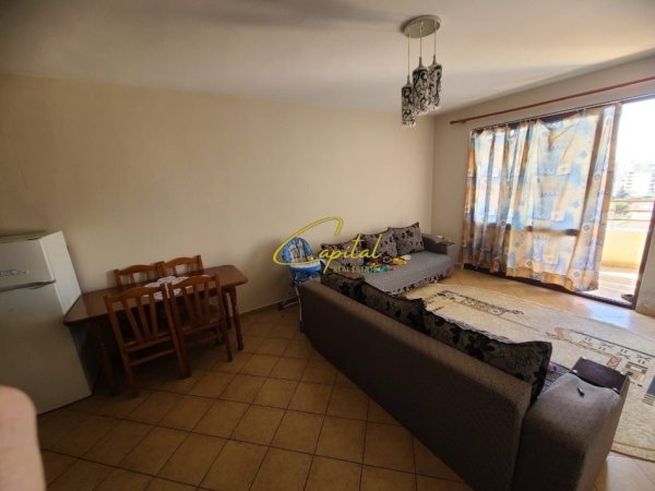 Tirane, jepet me qera apartament 1+1 Kati 7, 70 m² 400 € (KINOSTUDIO)