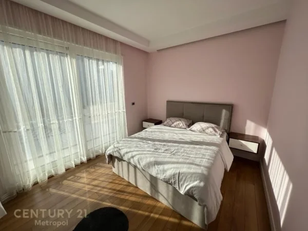 Tirane, shes apartament 3+1+2+GARAZH , 303 m² 470.000 € (Liqeni i Thatë)