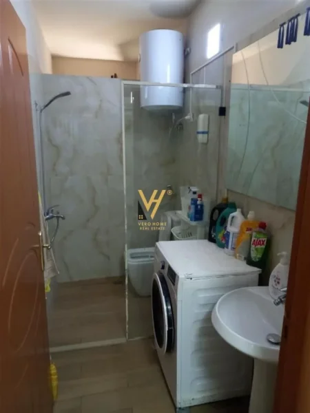 Tirane, shitet apartament 2+1+Ballkon Kati 3, 87 m² 124.000 € (FRESK)